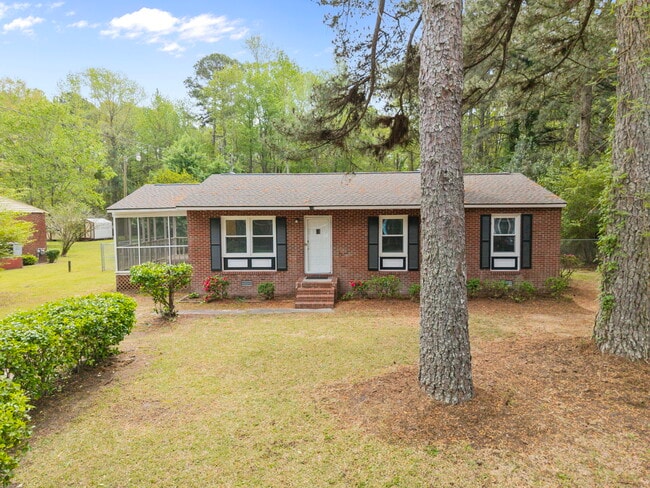 Building Photo - 110 Moore Rd