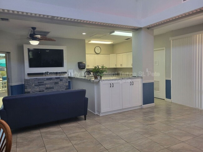 Building Photo - 4903 Myrtle Oak Dr