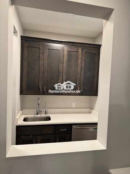 Building Photo - 17955 Headwaters Dr