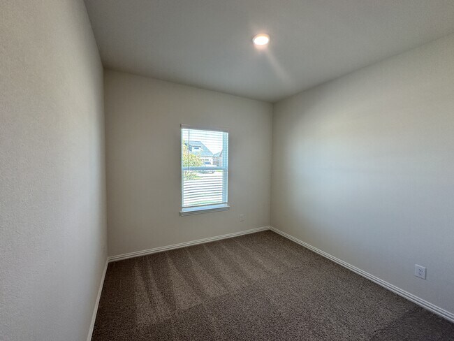 Building Photo - 1821 Aleia Cv