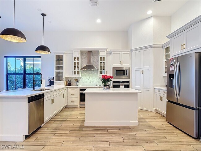 Building Photo - 5023 Salerno St