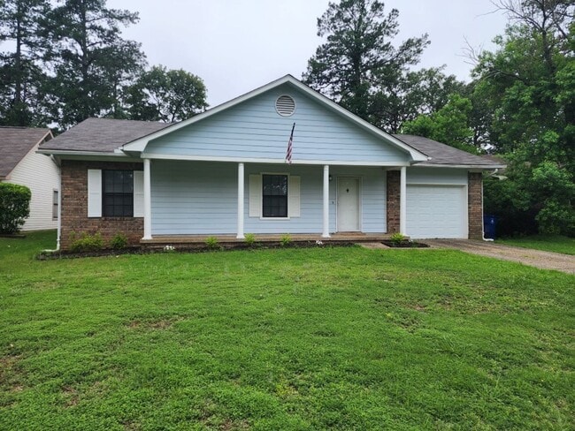 Primary Photo - 41 Oak Forest Loop
