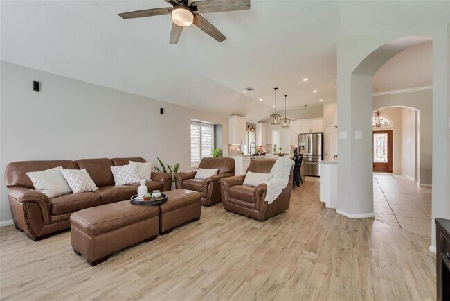 Building Photo - 13807 Halpren Falls Cir