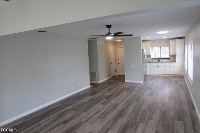 Building Photo - 1727 Bent Tree Cir