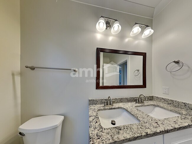 Building Photo - 430 Risen Star Dr