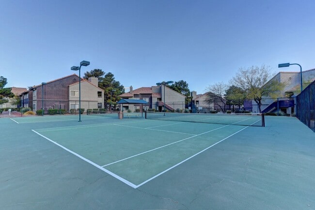 Building Photo - Fully furnished Condo in a great location!