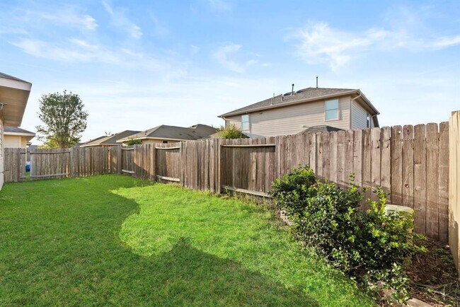 Building Photo - 16710 Jelly Park Stone Dr