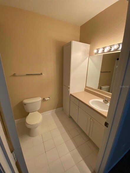 Building Photo - 5001 Wellington Park Cir