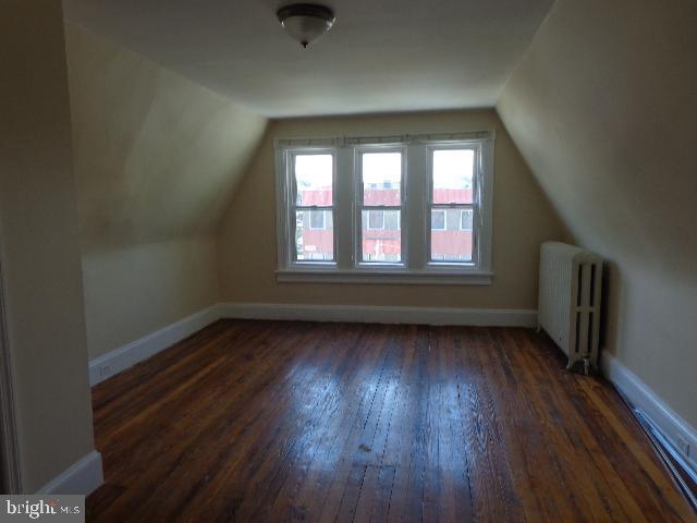 Building Photo - 25 Montrose Ave