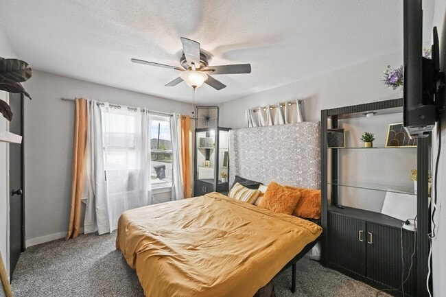 Building Photo - 3705 Bremond St