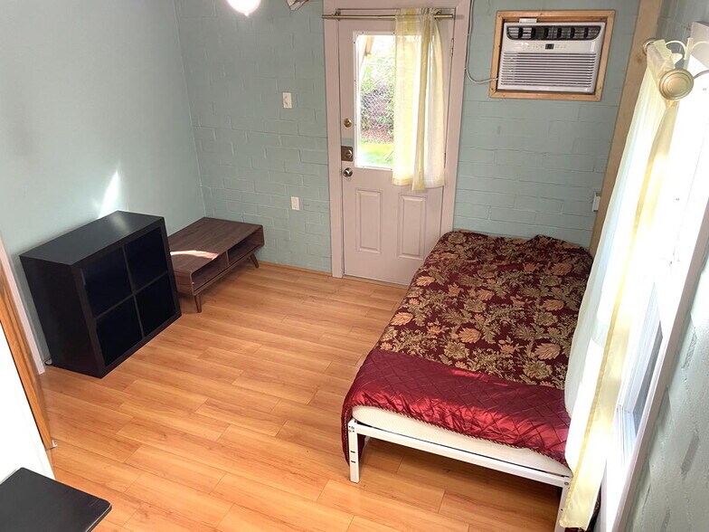 Building Photo - 2605 Oaklawn Ave