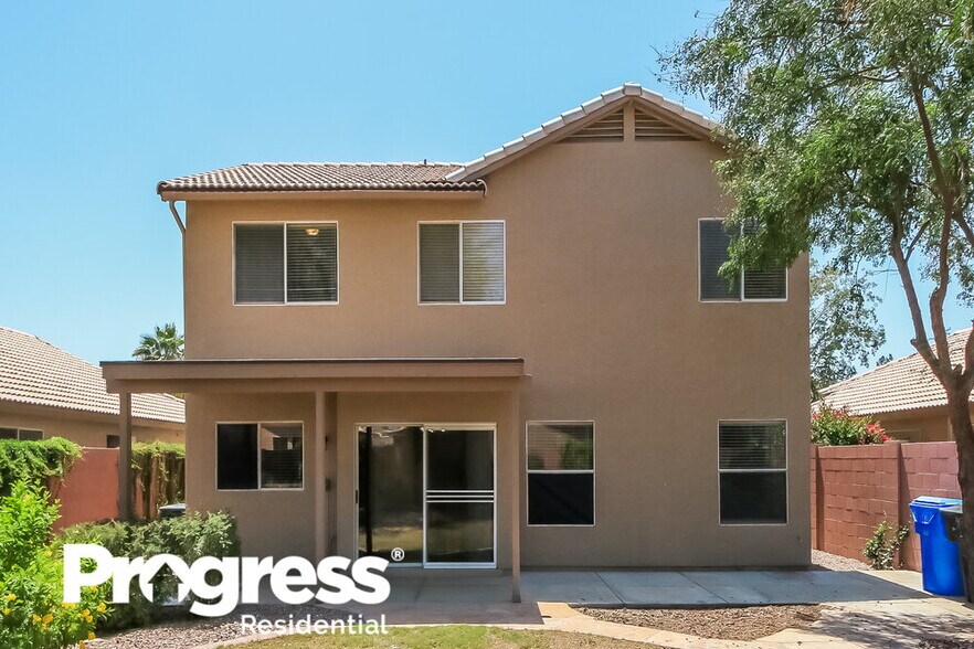 Building Photo - 1036 W Olive Ave