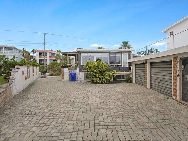 Building Photo - 5084 Atlantic View