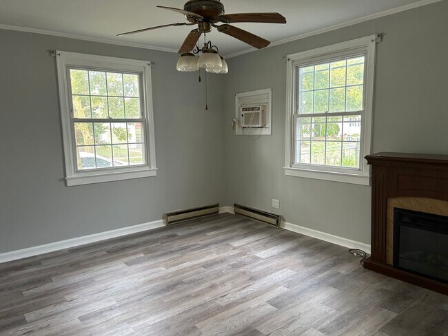 Building Photo - 66 Tunis Ave