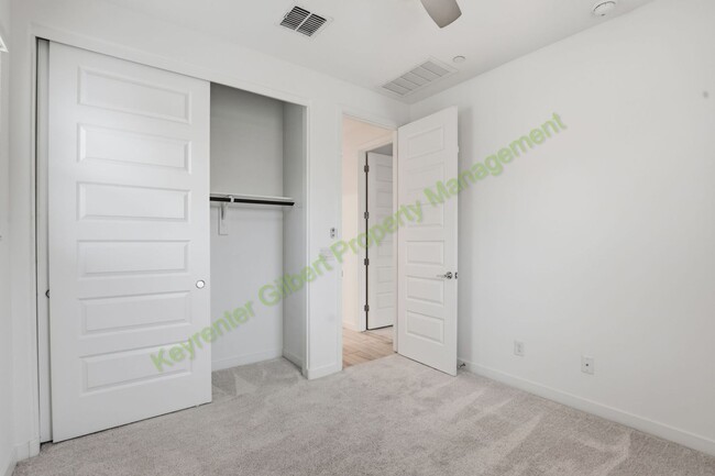 Building Photo - Modern Gilbert Home in Warner Meadows Community