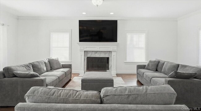 Building Photo - 27 Jeffrey Ln