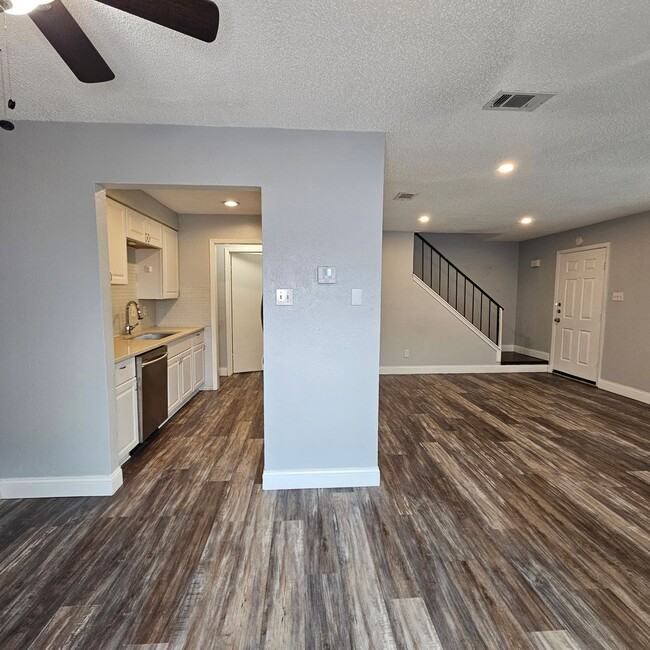 Building Photo - Winter Park Special