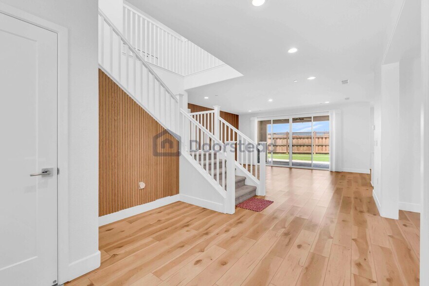 Building Photo - 16819 Karsen Ln