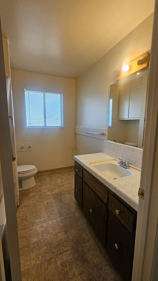 Building Photo - 92 W Gettysburg Ave