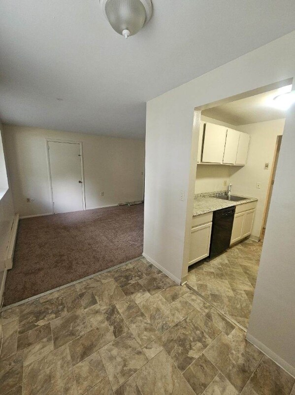 Building Photo - 4103 Pine Hollow Dr