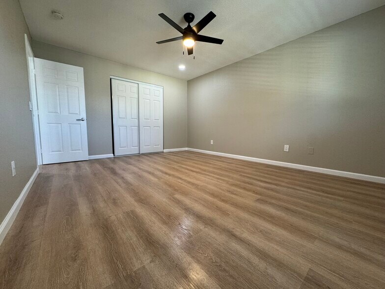 Primary Bedroom - 1117 Oxford Dr