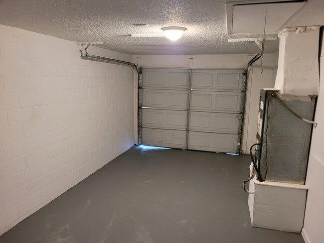 Building Photo - 1648 Urbana Ave