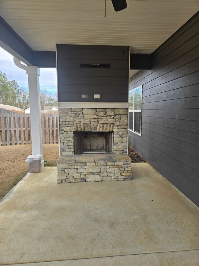 Building Photo - FOR RENT in MIDLAND! Available Now!