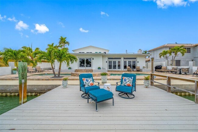 Building Photo - 540 59th Ave