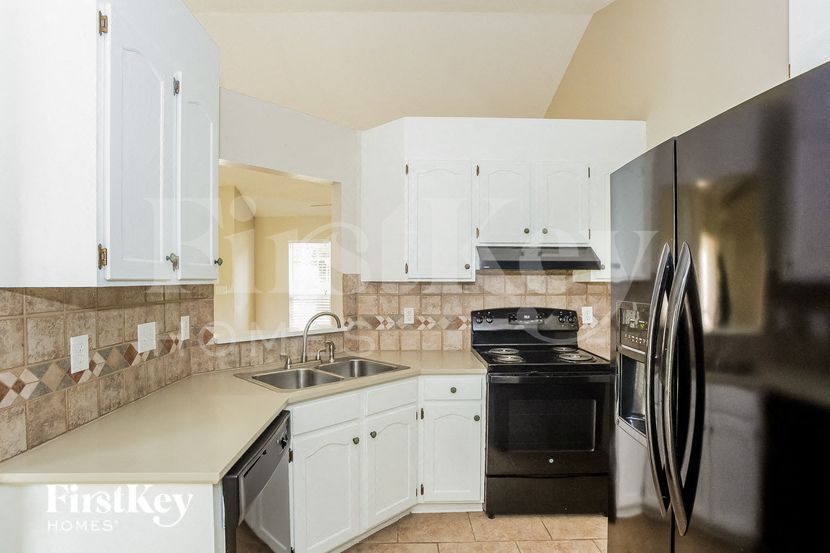 Building Photo - 4685 Falcon Chase Dr SW