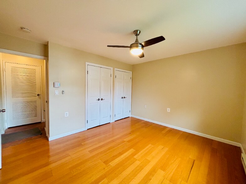Building Photo - 613 Sierra Vista Ln