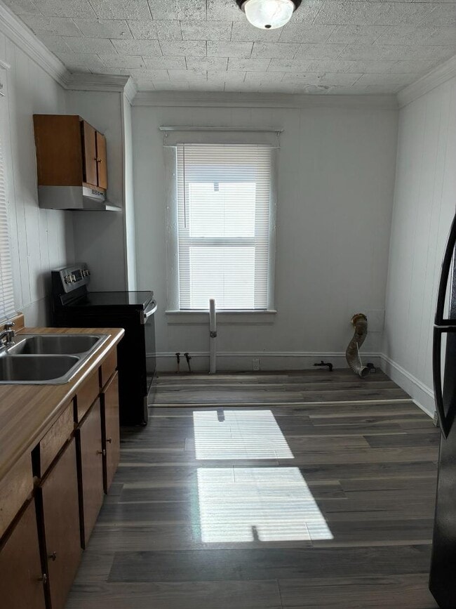 Building Photo - 1301 Branch St