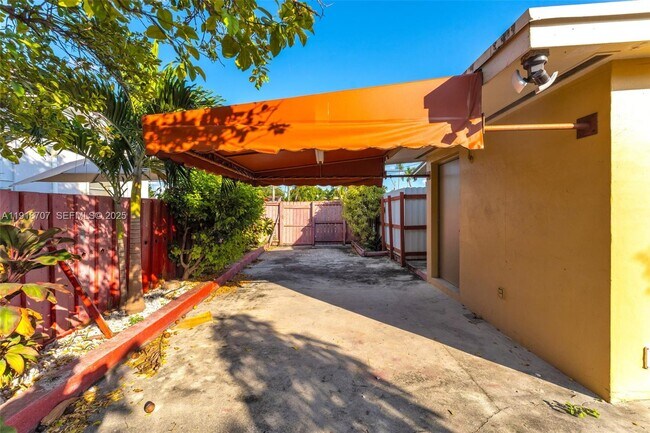 Building Photo - 9101 SW 34th St