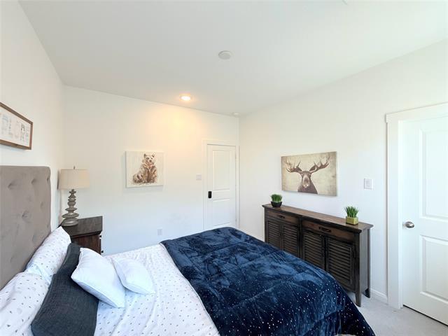 Building Photo - 949 Switchgrass Ln