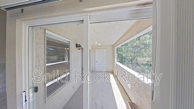 Building Photo - 3645 Strawberry Field Grove