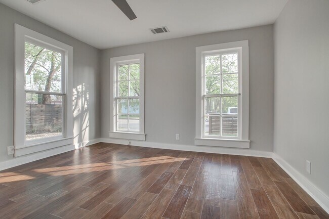 Building Photo - 4500 Avenue H