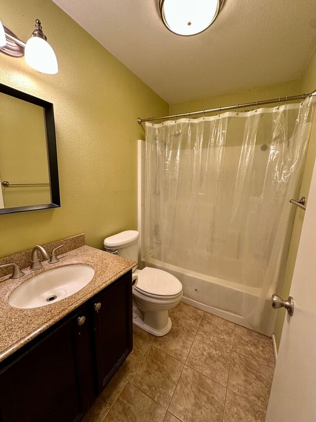 Building Photo - Well maintained 3 Bedroom Home in Willow G...