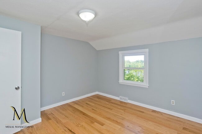 Building Photo - COMING SOON! Waterfront Single Family Home for Rent!