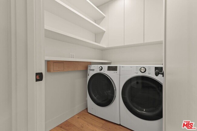 Building Photo - 17620 Camino De Yatasto