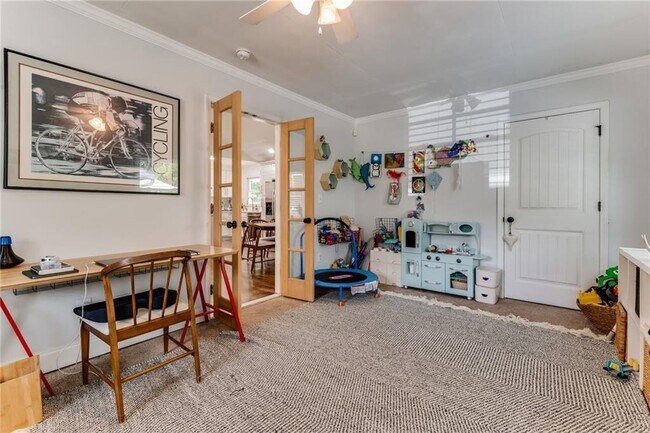 Building Photo - 2357 Cortez Way NE