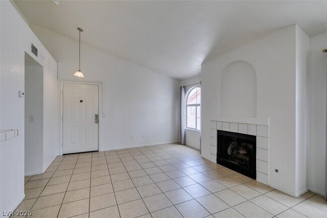 Building Photo - 7570 W Flamingo Rd