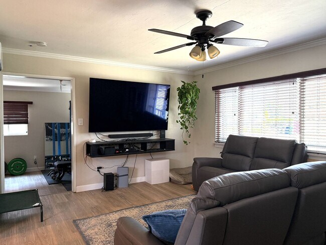 Primary Photo - 3 Bedroom 2 Bathroom House Available Septe...