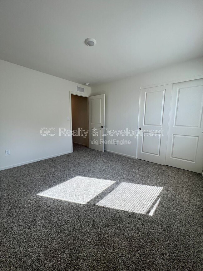 Building Photo - 3233 Lehman Crossing