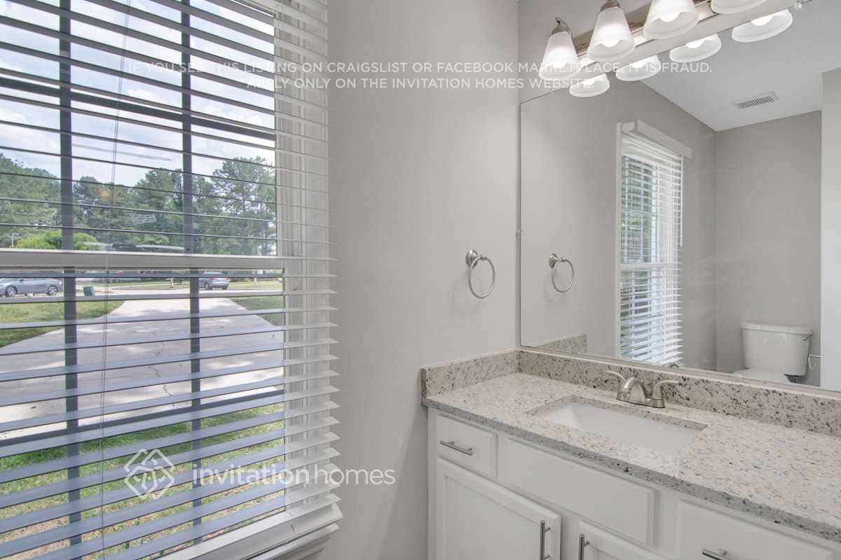 Building Photo - 5601 Rudolph Ct