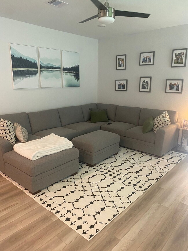 Building Photo - Home Sweet Home!