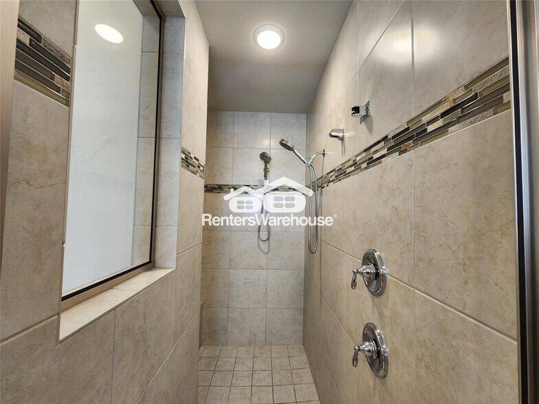 Building Photo - 23202 Brookdale Bay Ln