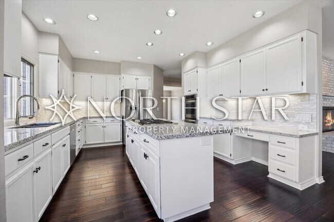 Building Photo - 2055 Ridge Pointe Dr