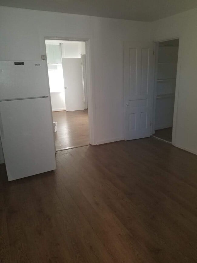 Building Photo - 1720 S Racine Ave