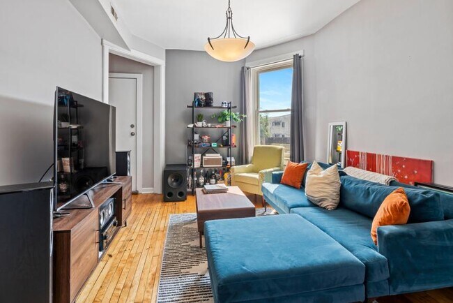 Building Photo - 1 bedroom in Chicago IL 66022