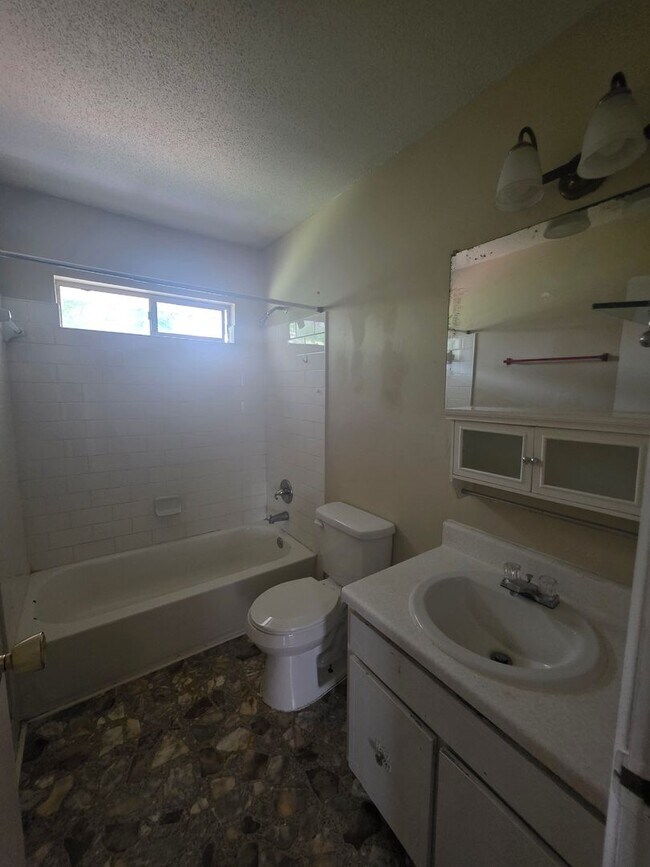 Building Photo - 1769 Tall Pines Cir