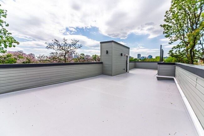 Building Photo - 3956 Parrish St